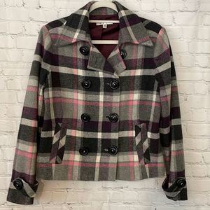 CAbi gorgeous winter coat with a plaid pattern